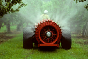 pesticidi agricoltura iStock_000012529103_Small
