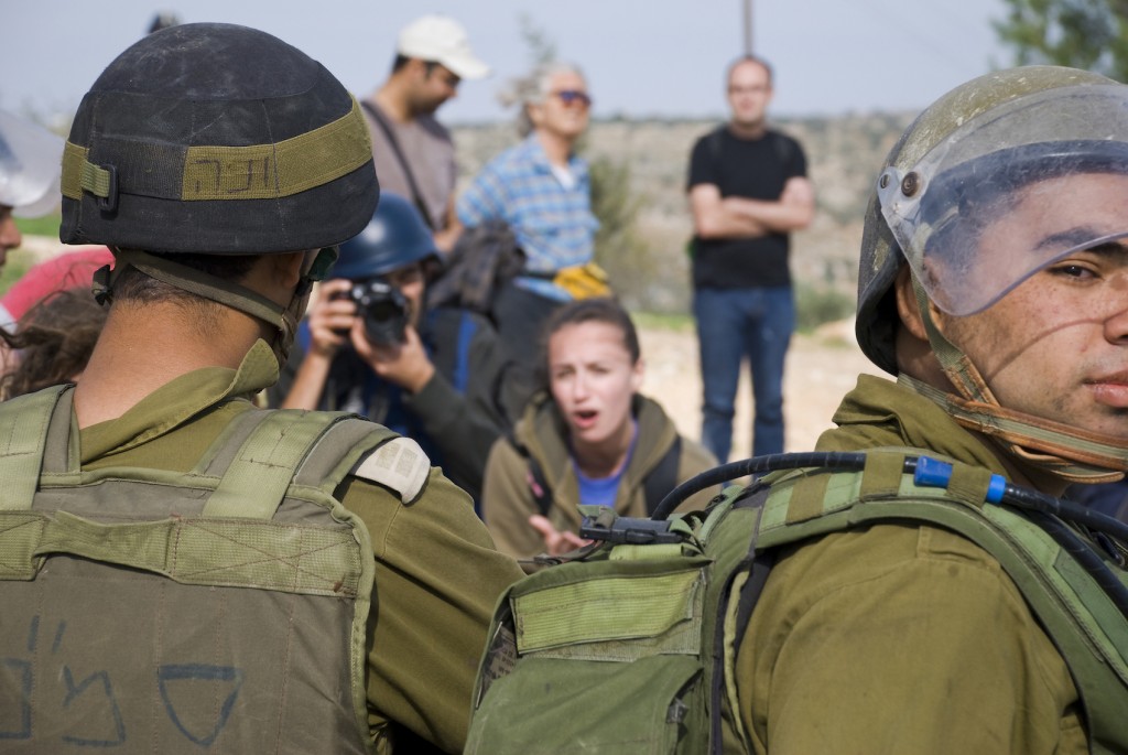 soldati palestina israele iStock_000016014186_Large