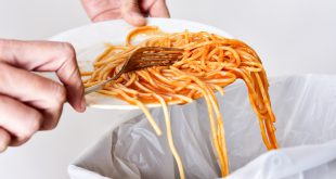 spreco alimentare spazzatura spaghetti