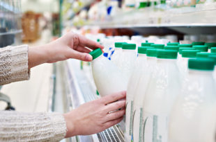 latte scaffale supermercato