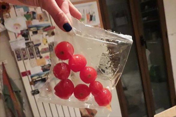 frutta nelle scuole pomodorini plastica