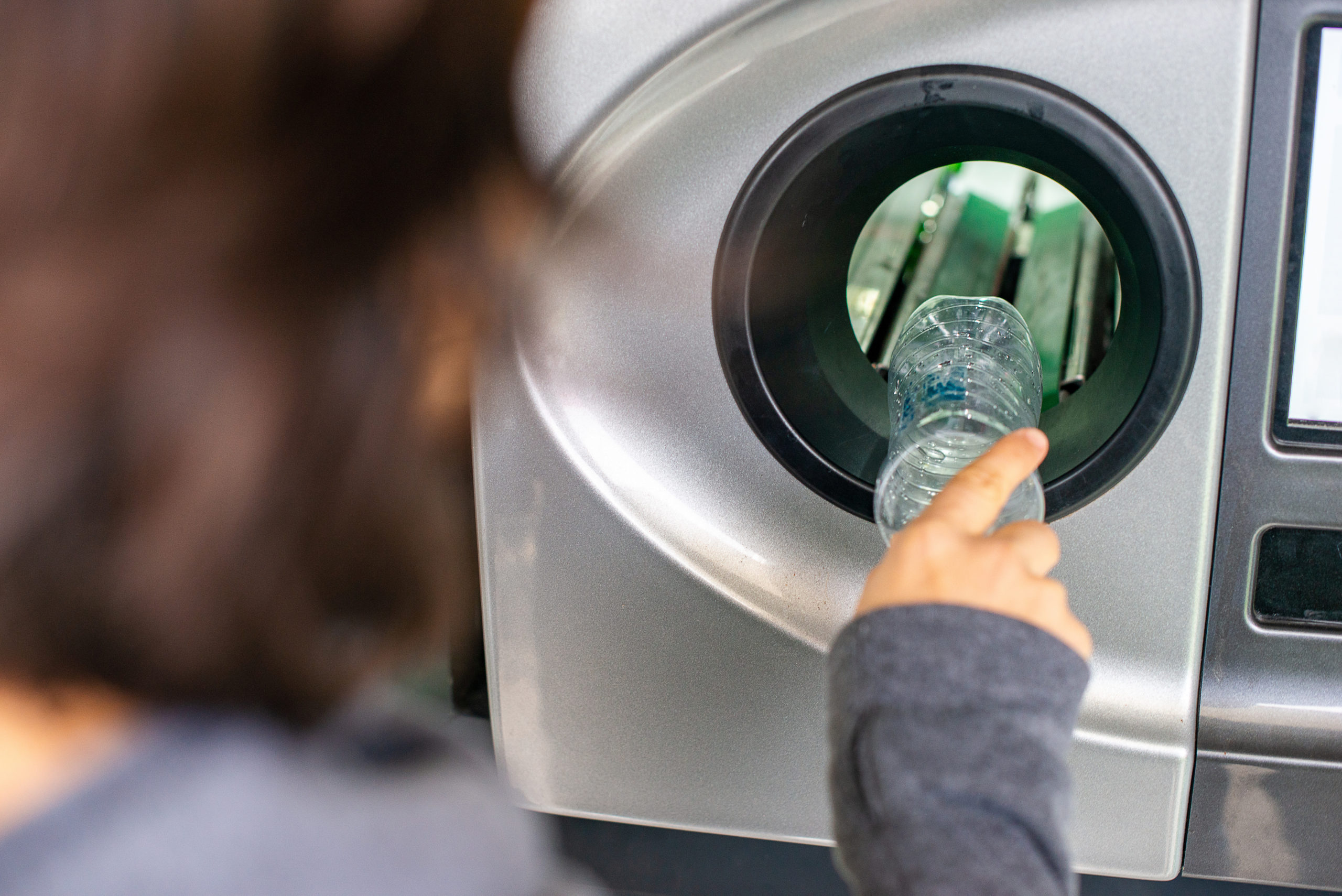 Sacchetti di plastica addio: UE per la riduzione del 50% entro il 2017