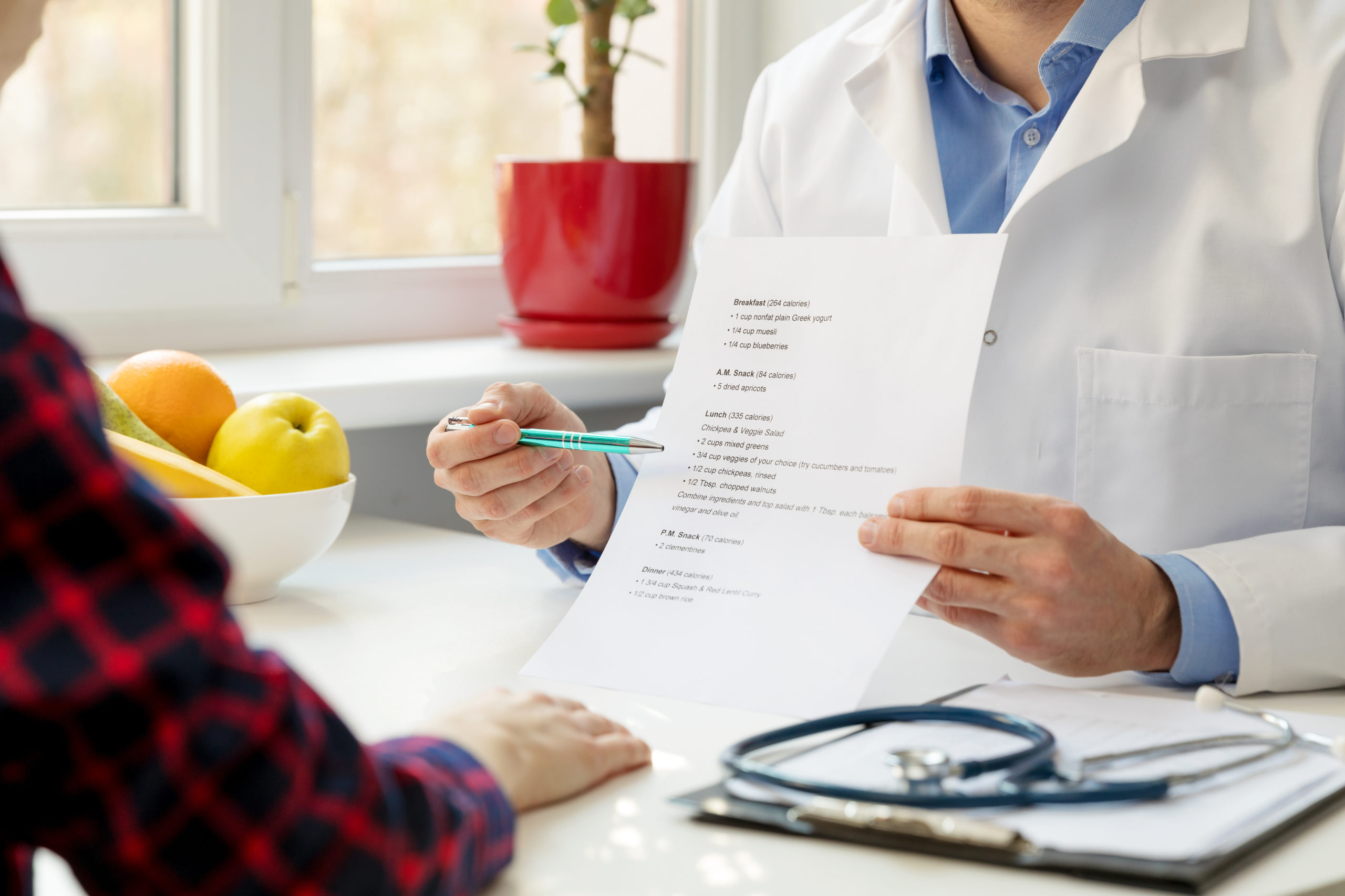 Medicina e nutrizione di genere: come dovrebbero mangiare donne e uomini?  Risponde il medico