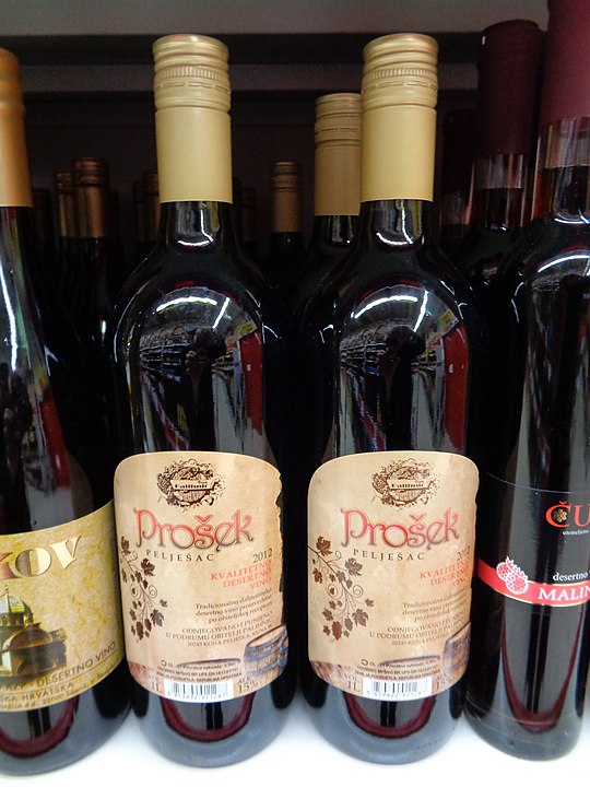 prosek, vino tipico croato in esposizione