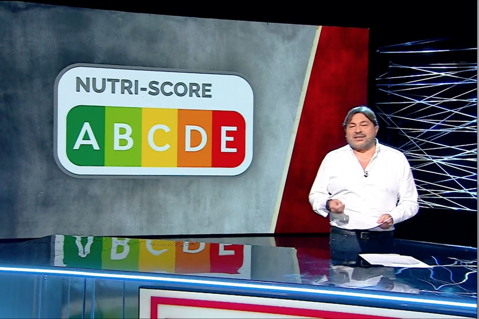 Report Rai 3 puntata 15/05/2023 La battaglia delle etichette - Sigfrido Ranucci e Nutri-Score