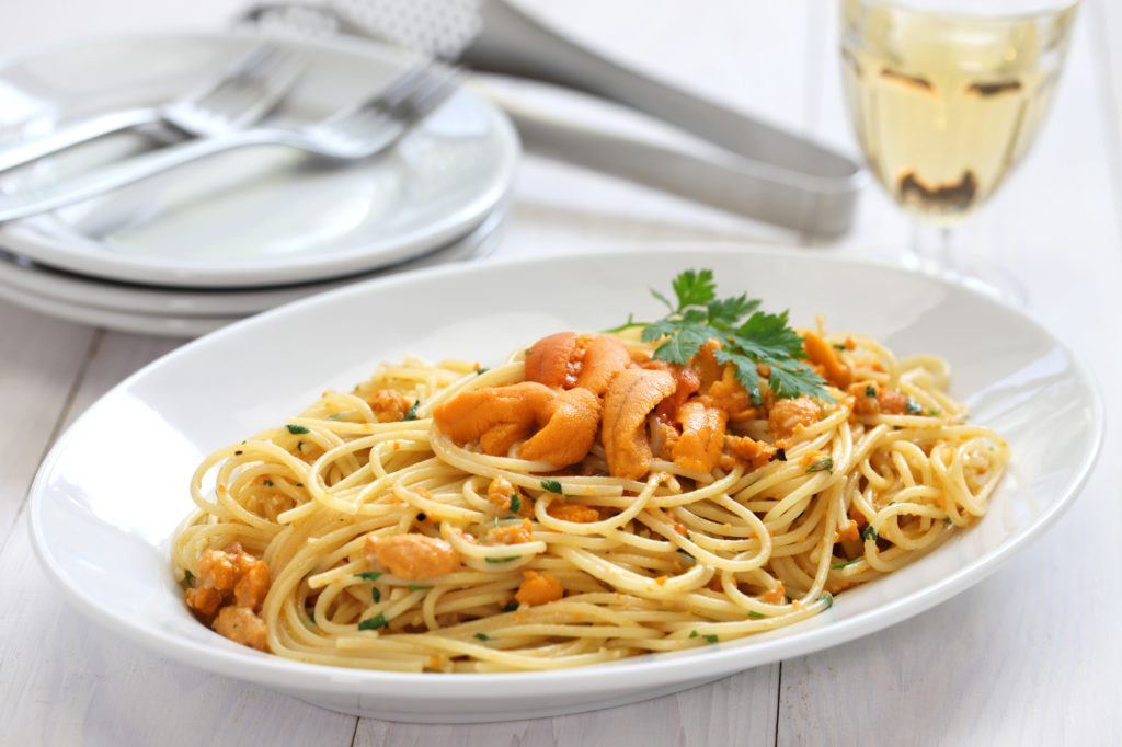 ricci di mare pesci mediterraneo pasta spaghetti ristorante 