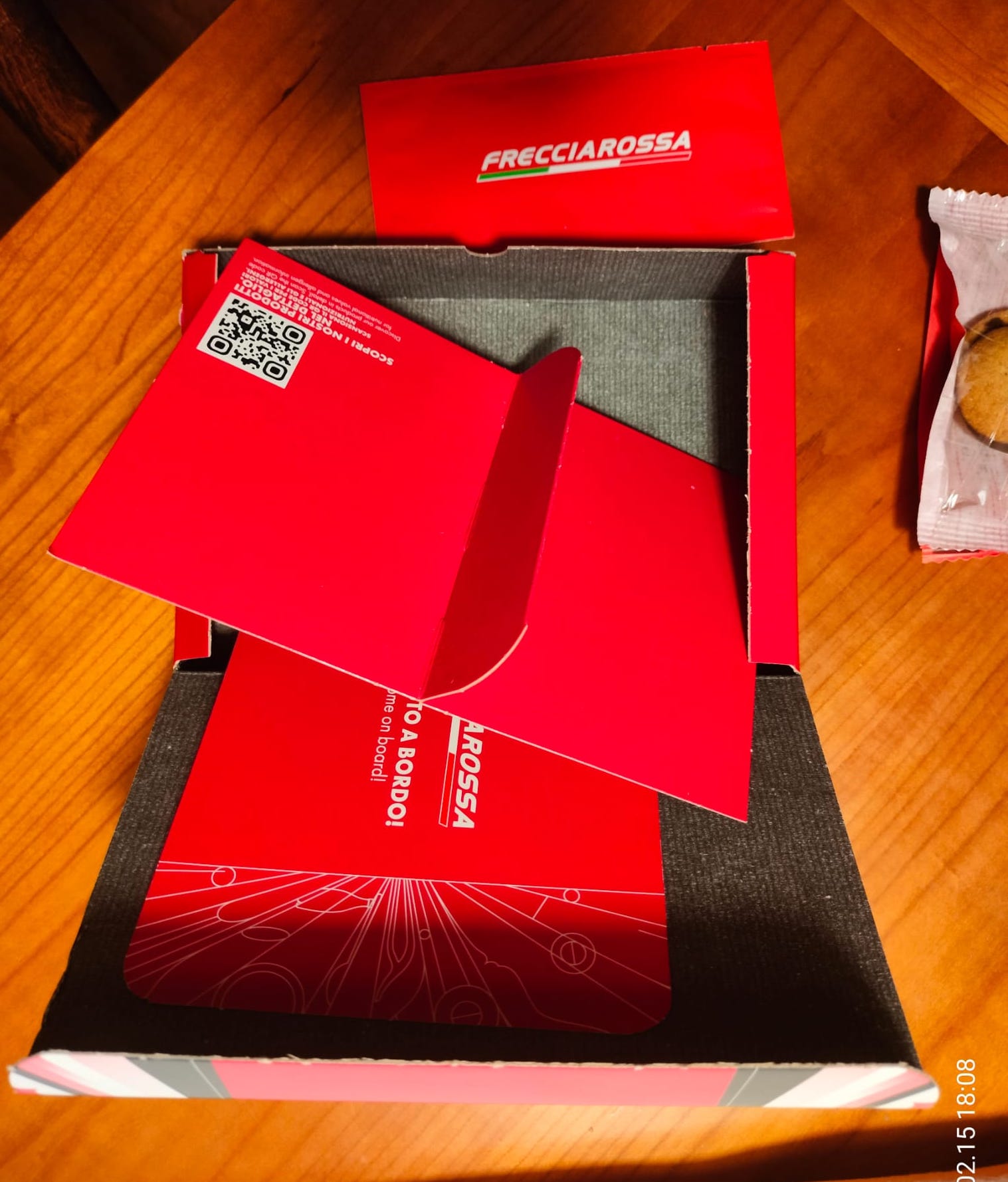 Trenitalia box 2024 frecciarossa cartone imballaggio packaging