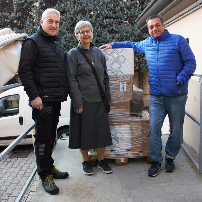 Una consegna di prodotti alimentari alle Cucine economiche popolari di Padova nell'iniziativa contro lo spreco alimentare dell'IZSVe - febbraio 2024