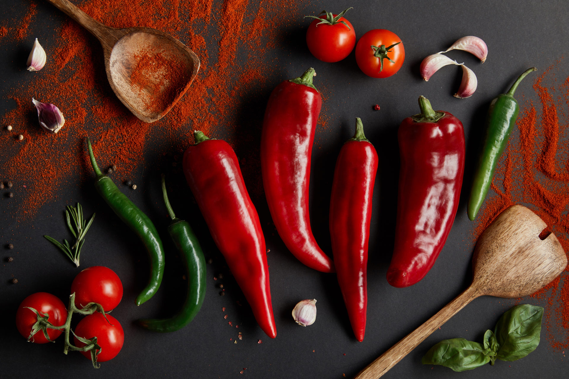 Cibo piccante, il trend del momento fa bene o male? Facciamo chiarezza
