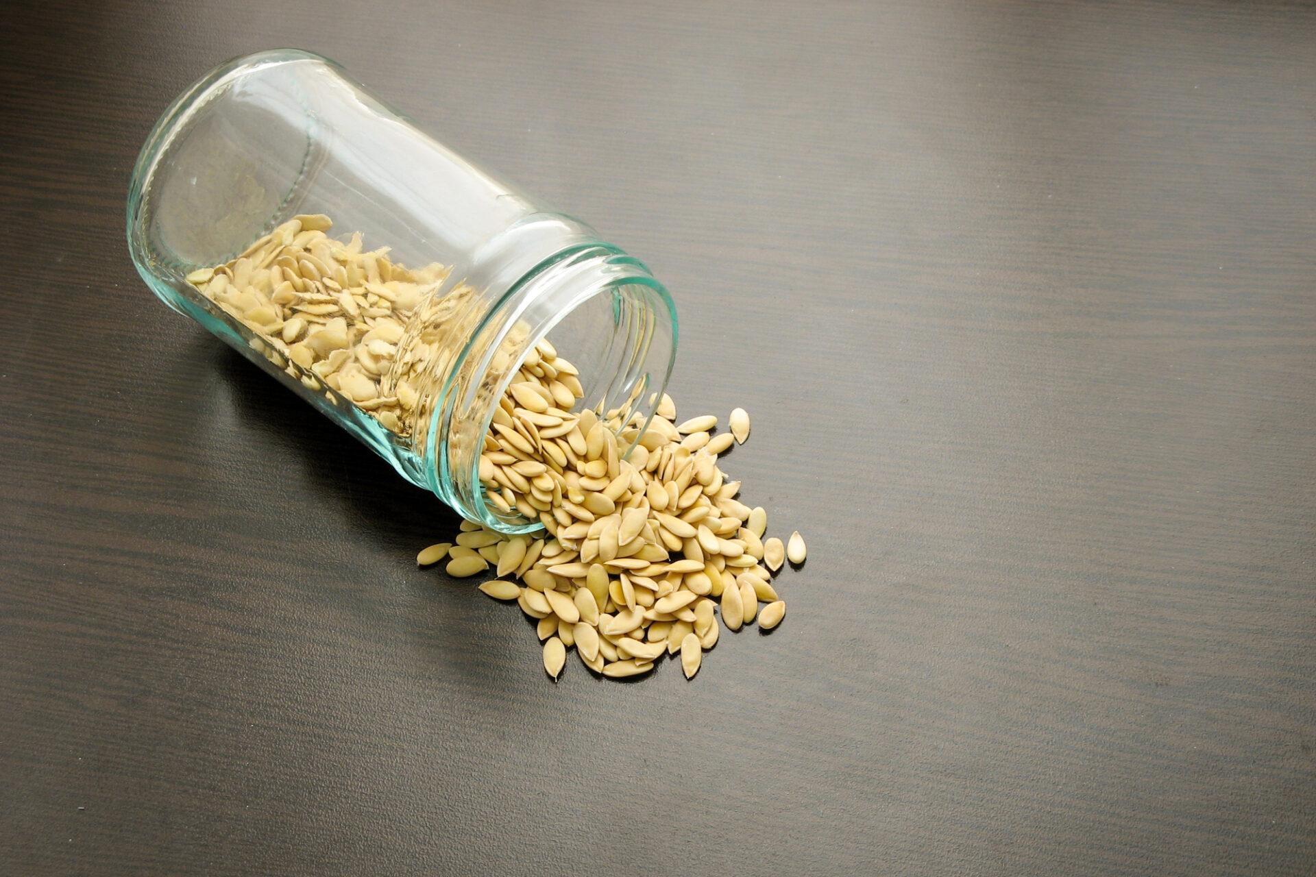 Latte crudo: richiamati tre formaggi per sospetta Listeria Latte crudo: richiamati tre formaggi per sospetta Listeria