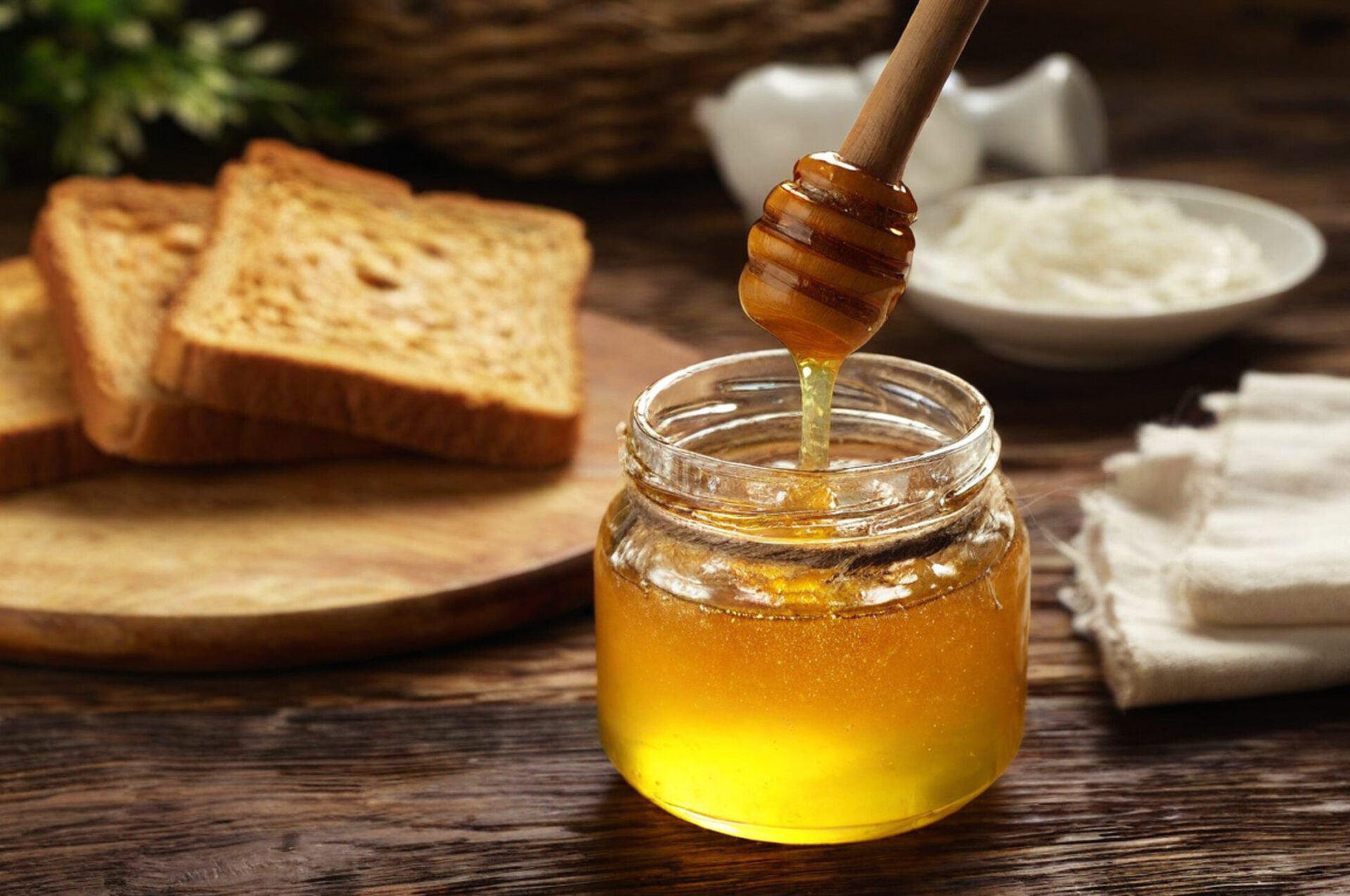 miele api zuccheri IA Depositphotos_804627206_XL