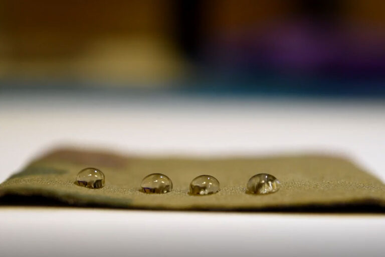 Silicone-CF3 test gocce olio Samuel Au DREAM lab Università di Toronto