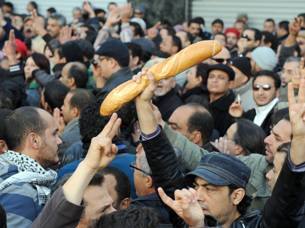 TUNISIA-ARABSPRING rivolta_tunisia baguette rivolte pane