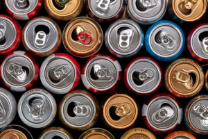 Lattine di alluminio per bibite o birra; concept: bisfenolo A