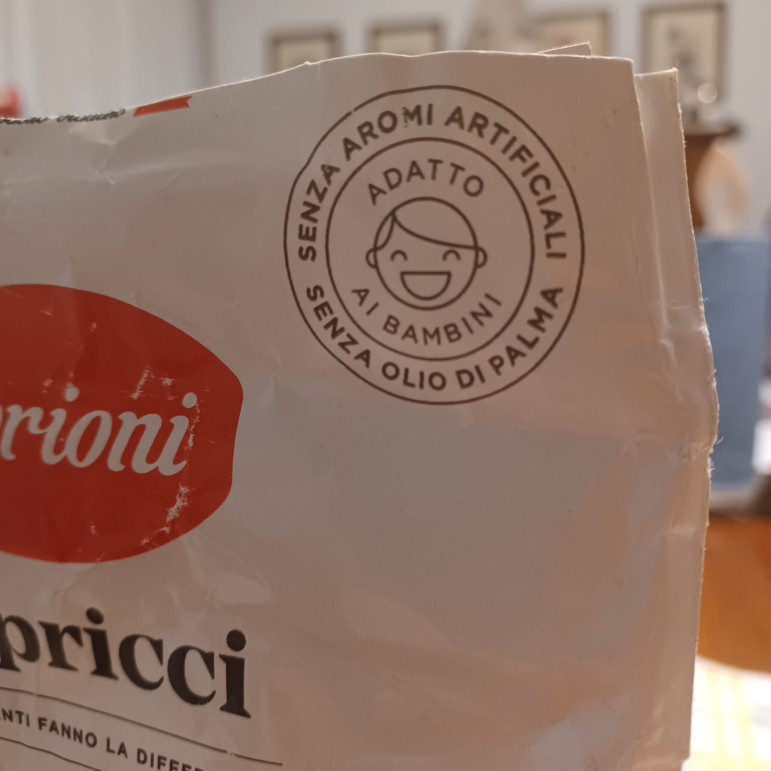 Biscotti Capricci Cabrioni fronte lettera 09.2026