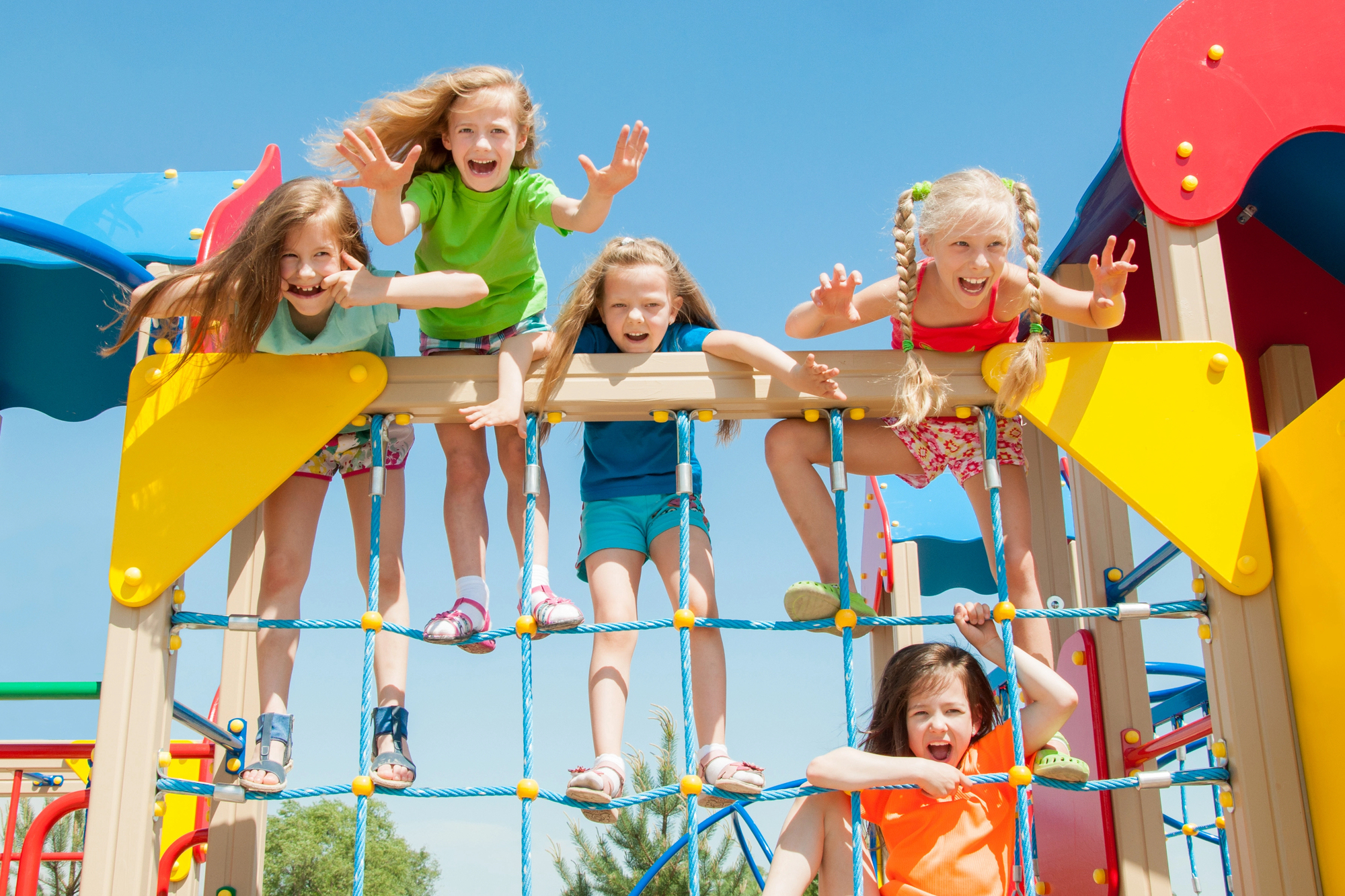 bambine bambini giorco parco aria aperta movimento sport Depositphotos_46879651_L